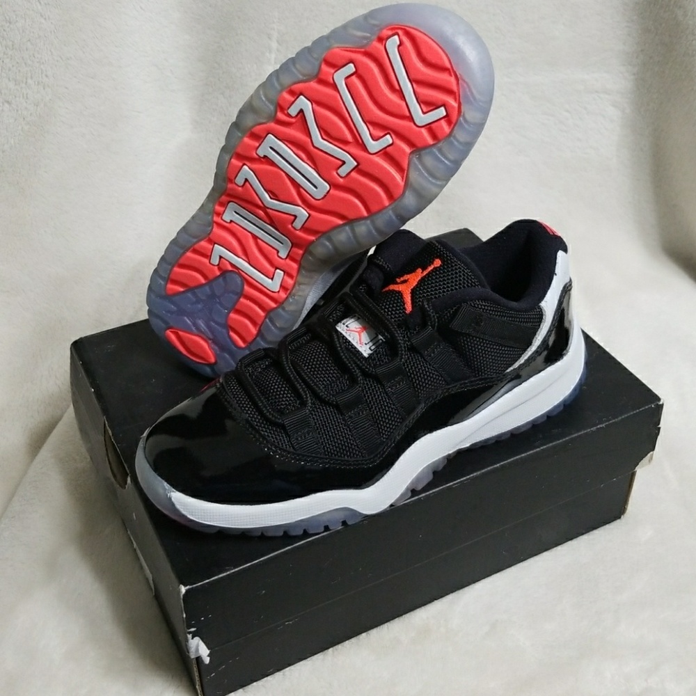 Brand New! Jordan 11 Retro Low "Infrared"